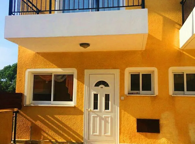 Apartment In Antonescos Gardens